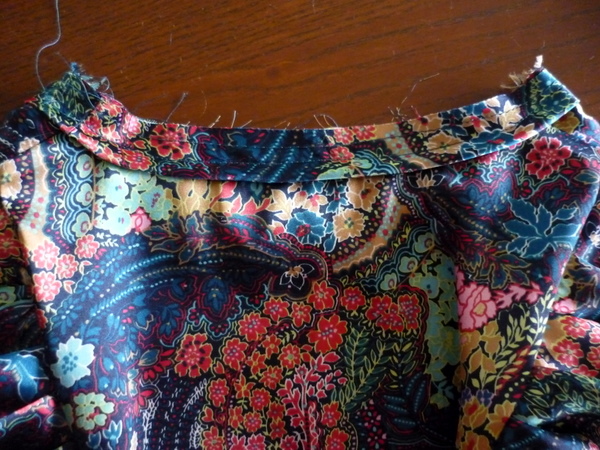 what the neck binding looks like, sewn on