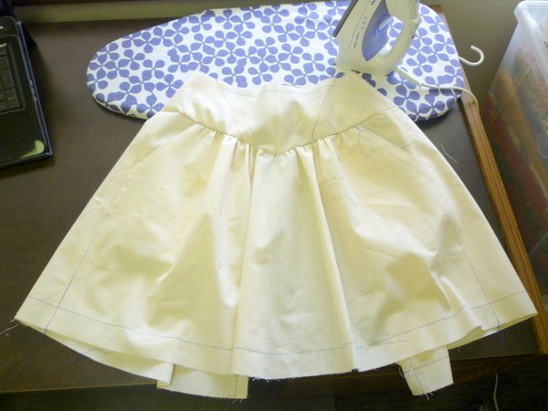 yay! it's starting to look like a skirt!