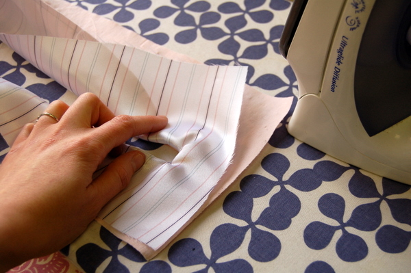 press carefully around opening to form a zipper window!