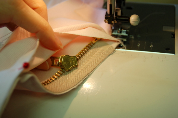 move zipper pull out of the way