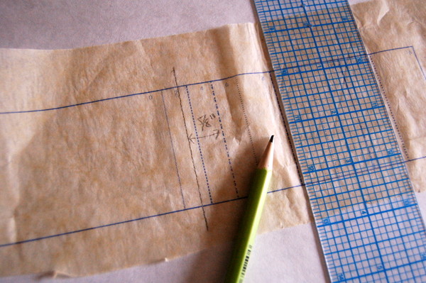draw in centre back seamline