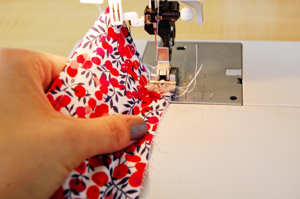 sewing the shirt collar 22