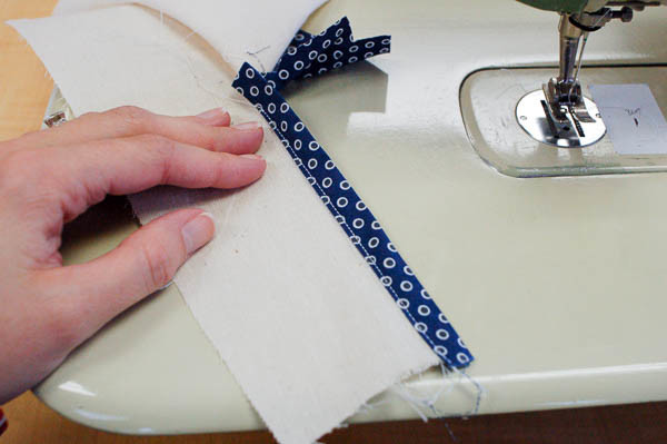sewing a tailored shirt placket-13