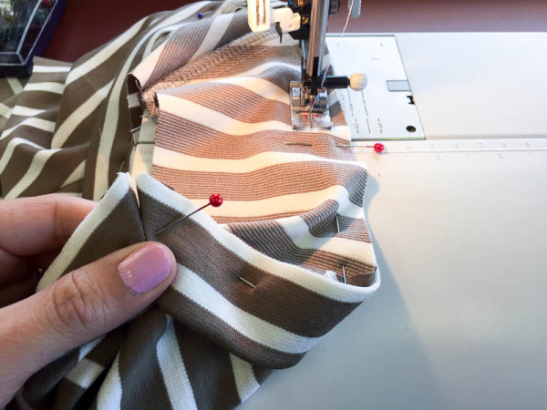 renfrew v neck tutorial sewaholic patterns-1-10