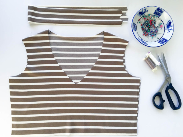 renfrew v neck tutorial sewaholic patterns-1