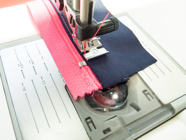 pacific leggings back zipper pocket tutorial-1-11