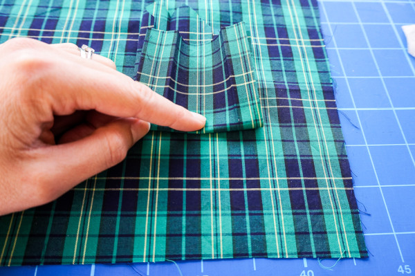 sleeve placket plaid matching on the plaid granville shirt-1-3