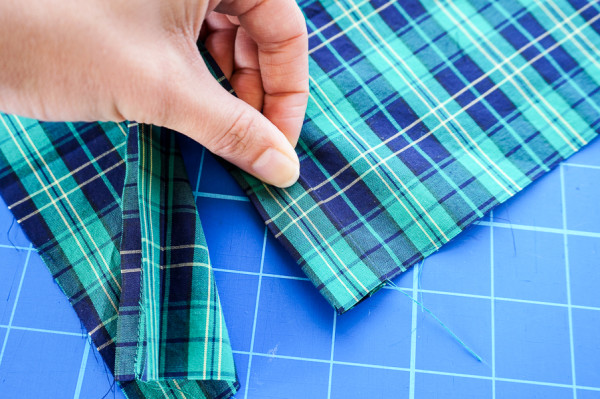 sleeve placket plaid matching on the plaid granville shirt-1-5